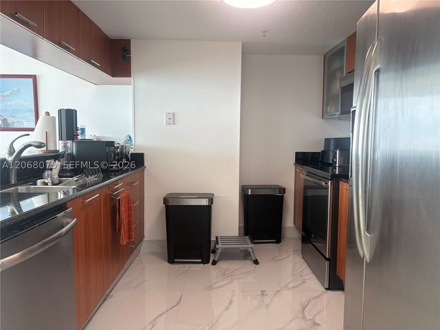 1800 N Bayshore Dr 3007, Miami, FL 33132