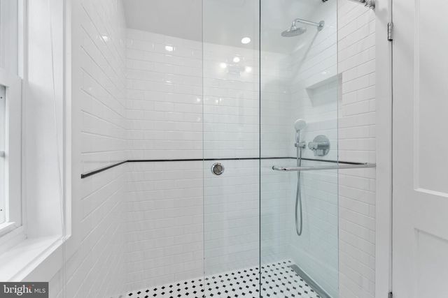 1214 W BRADDOCK RD, Alexandria, VA 22302