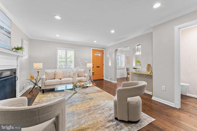1214 W BRADDOCK RD, Alexandria, VA 22302