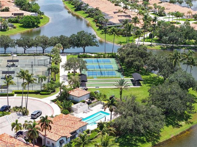 4079 Los Altos CT E, Naples, FL 34109