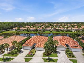 4079 Los Altos CT E, Naples, FL 34109