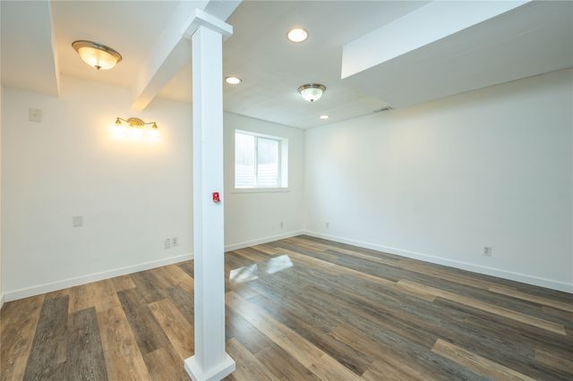 350 SE Westgate Drive, Waukee, IA 50263