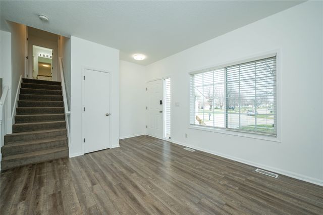 350 SE Westgate Drive, Waukee, IA 50263