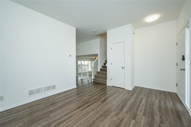 350 SE Westgate Drive, Waukee, IA 50263