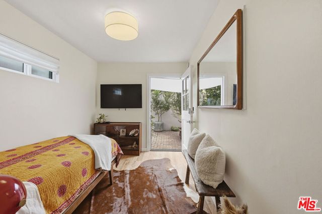 5629 Whitnall Highway, Los Angeles, CA 91601