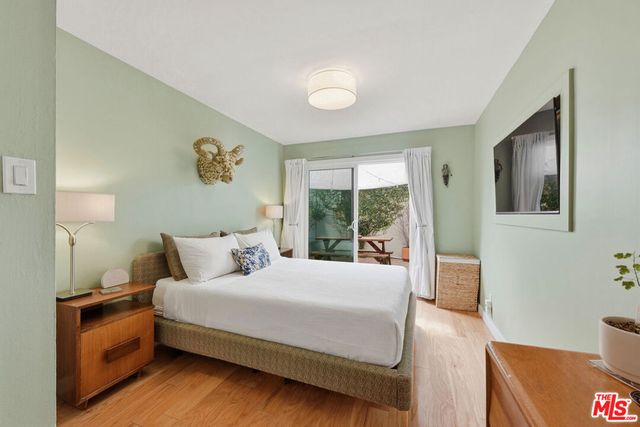5629 Whitnall Highway, Los Angeles, CA 91601
