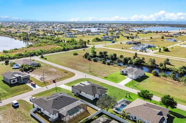 3927 NW 38TH STREET, Cape Coral, FL 33993