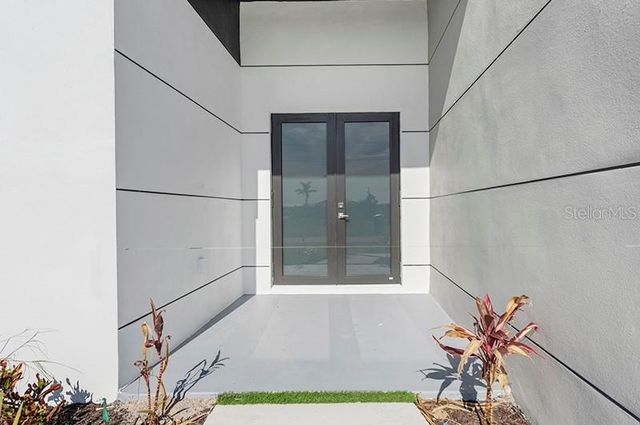 3927 NW 38TH STREET, Cape Coral, FL 33993