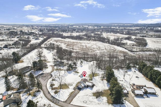 5699 Feldon Court NW, Carroll, OH 43112