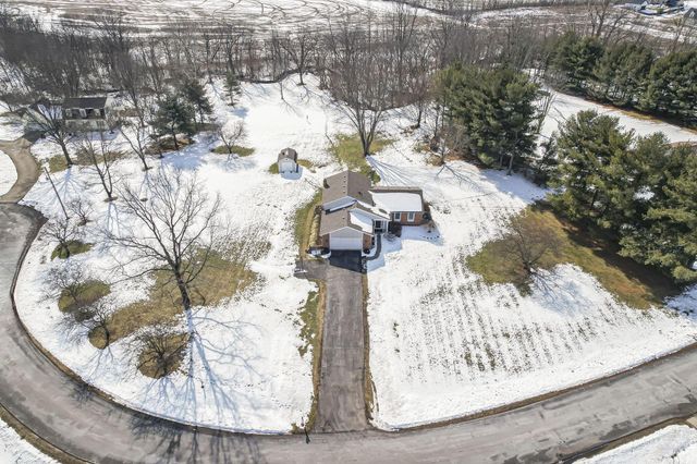 5699 Feldon Court NW, Carroll, OH 43112