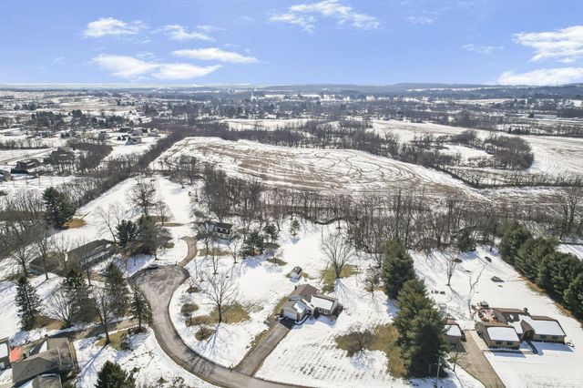 5699 Feldon Court NW, Carroll, OH 43112