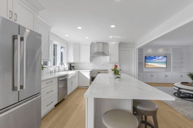 5699 Feldon Court NW, Carroll, OH 43112