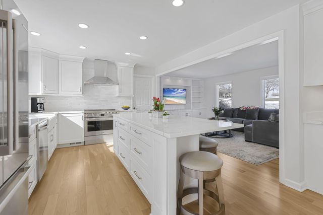 5699 Feldon Court NW, Carroll, OH 43112