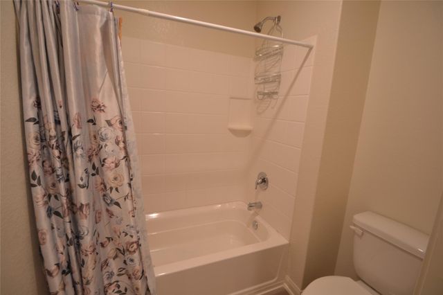 15243 Crescent Brookfield Drive, Humble, TX 77396