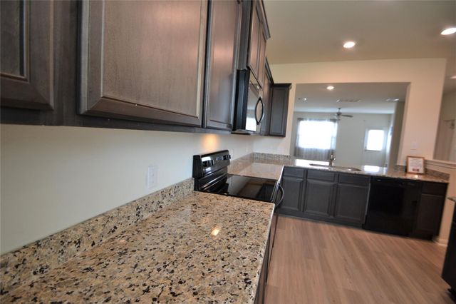 15243 Crescent Brookfield Drive, Humble, TX 77396