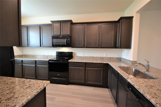 15243 Crescent Brookfield Drive, Humble, TX 77396