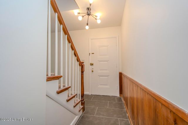 4310 Saint Regis Ln, Louisville, KY 40220