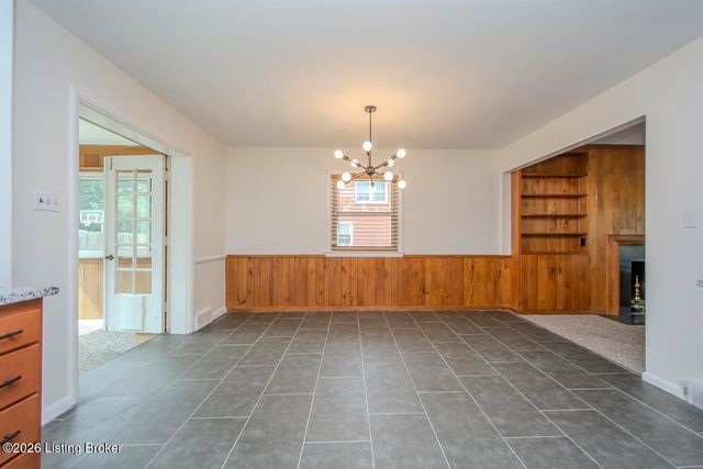 4310 Saint Regis Ln, Louisville, KY 40220