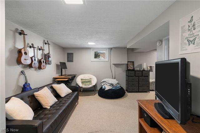 1277 Weiser Avenue, Akron, OH 44314