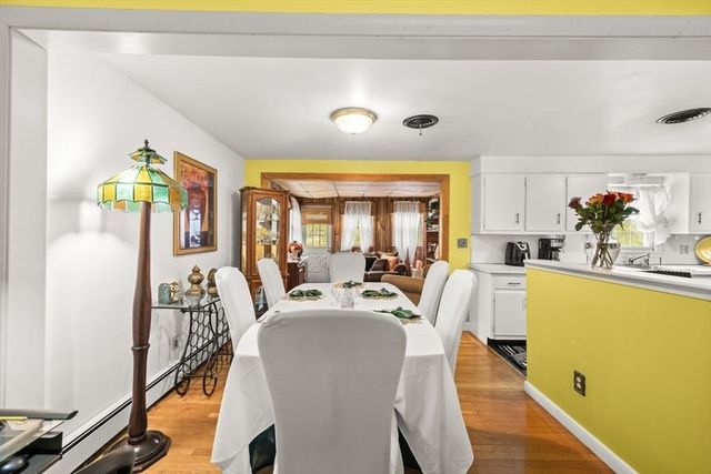 273 W Chestnut St, Brockton, MA 02301