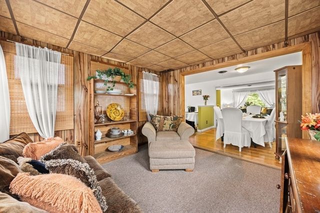 273 W Chestnut St, Brockton, MA 02301