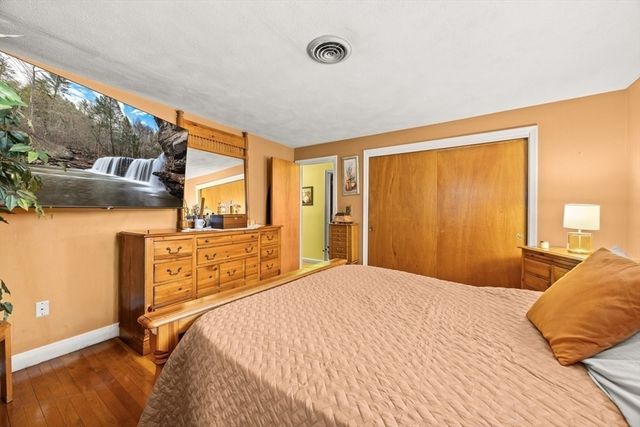 273 W Chestnut St, Brockton, MA 02301