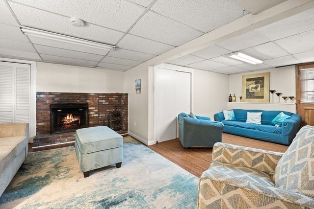 273 W Chestnut St, Brockton, MA 02301