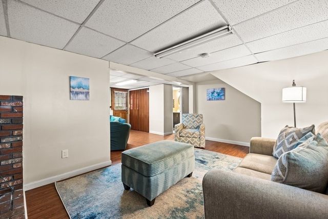273 W Chestnut St, Brockton, MA 02301