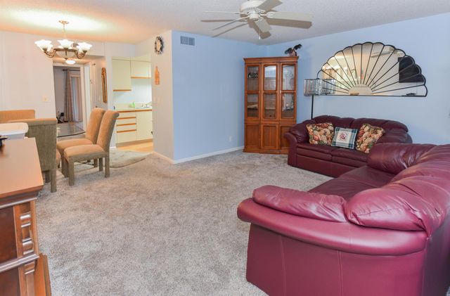 390 SW South River Drive 104, Stuart, FL 34997