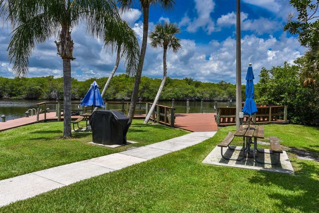 390 SW South River Drive 104, Stuart, FL 34997