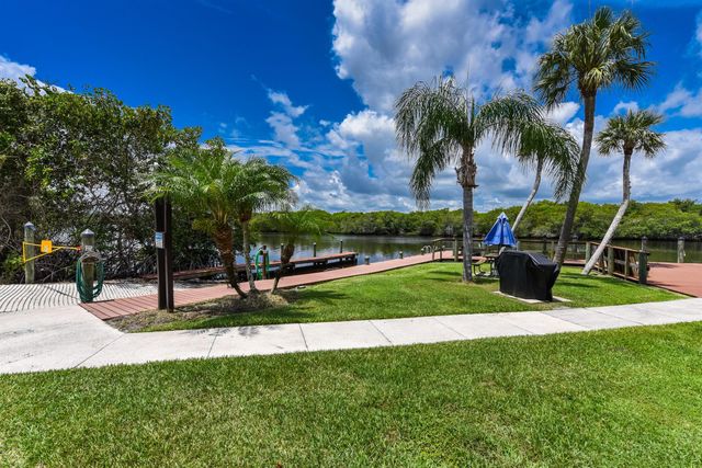 390 SW South River Drive 104, Stuart, FL 34997