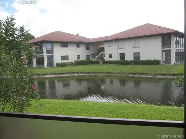 390 SW South River Drive 104, Stuart, FL 34997