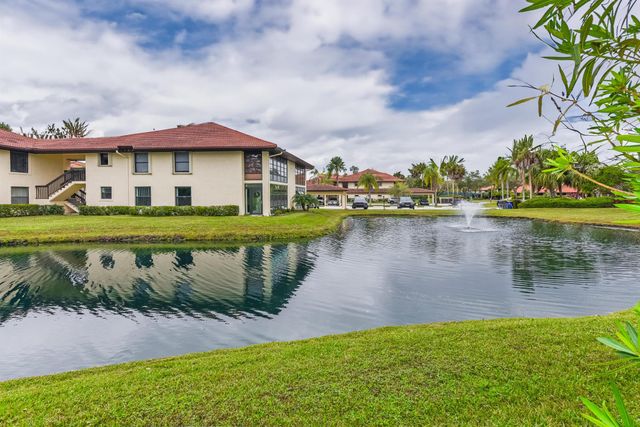 390 SW South River Drive 104, Stuart, FL 34997