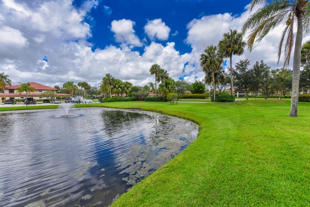 390 SW South River Drive 104, Stuart, FL 34997