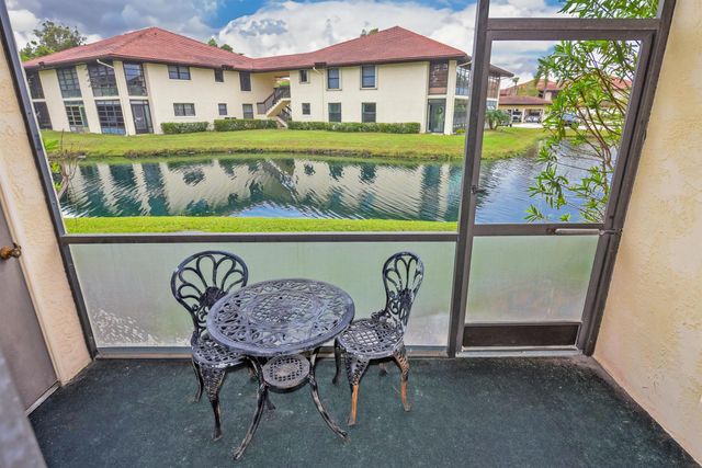 390 SW South River Drive 104, Stuart, FL 34997