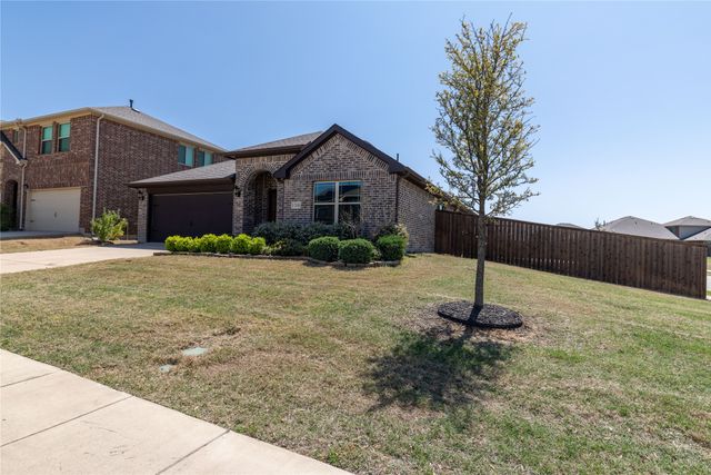 1308 Morning Ridge Trail, Aubrey, TX 76227