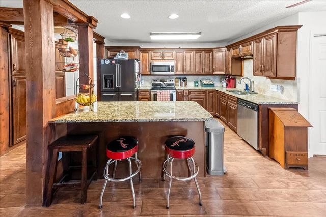 502 Bellevue Drive, Cleburne, TX 76033