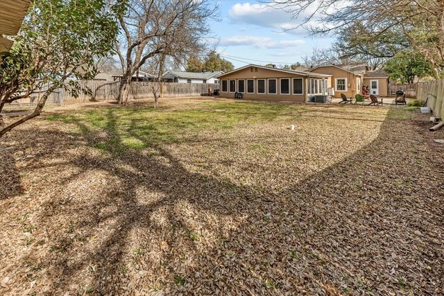 502 Bellevue Drive, Cleburne, TX 76033