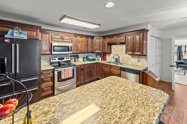 502 Bellevue Drive, Cleburne, TX 76033