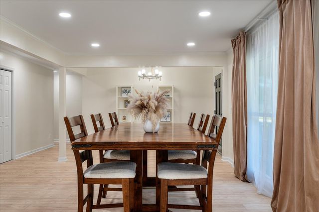 8222 Greenridge Road, North Charleston, SC 29406