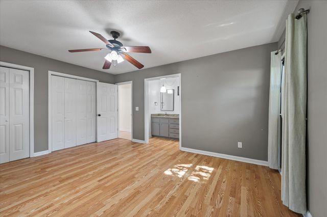 8222 Greenridge Road, North Charleston, SC 29406