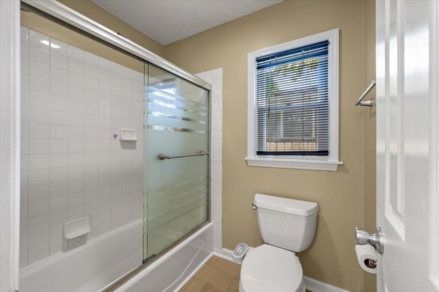 8222 Greenridge Road, North Charleston, SC 29406