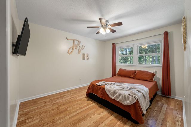 8222 Greenridge Road, North Charleston, SC 29406