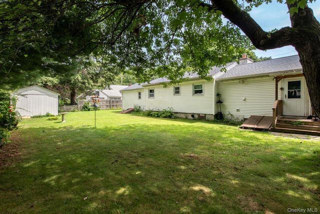 8 Loyola Road, Elizaville, NY 12541
