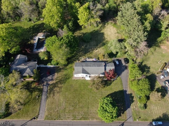 19 Partridge Rd, Hillsborough Twp., NJ 08844