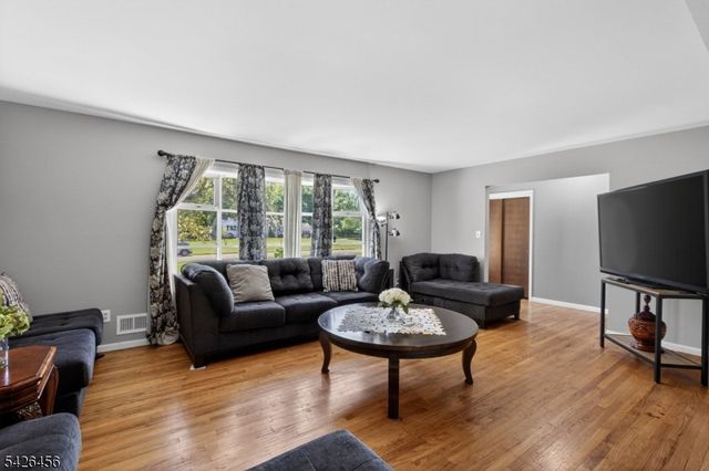 19 Partridge Rd, Hillsborough Twp., NJ 08844