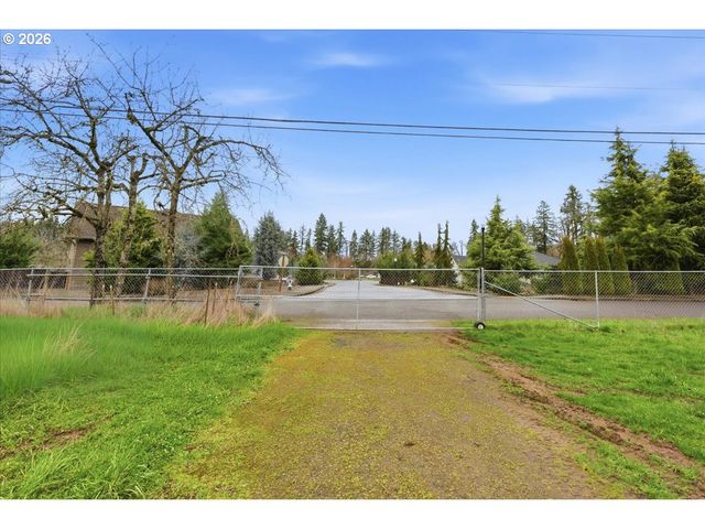 130 C St, Scotts Mills, OR 97375