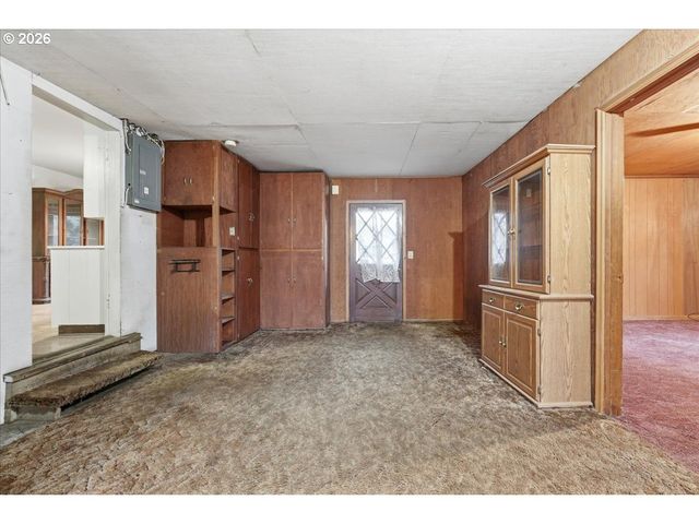 130 C St, Scotts Mills, OR 97375