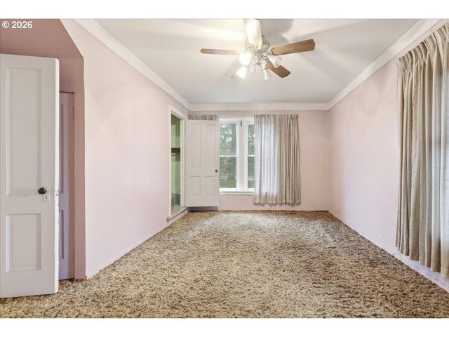 130 C St, Scotts Mills, OR 97375