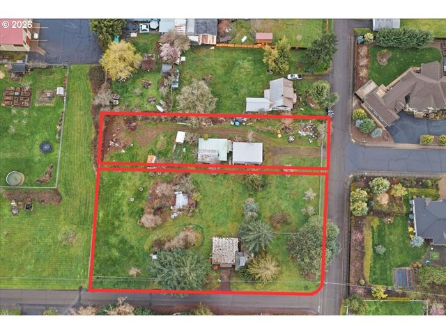 130 C St, Scotts Mills, OR 97375